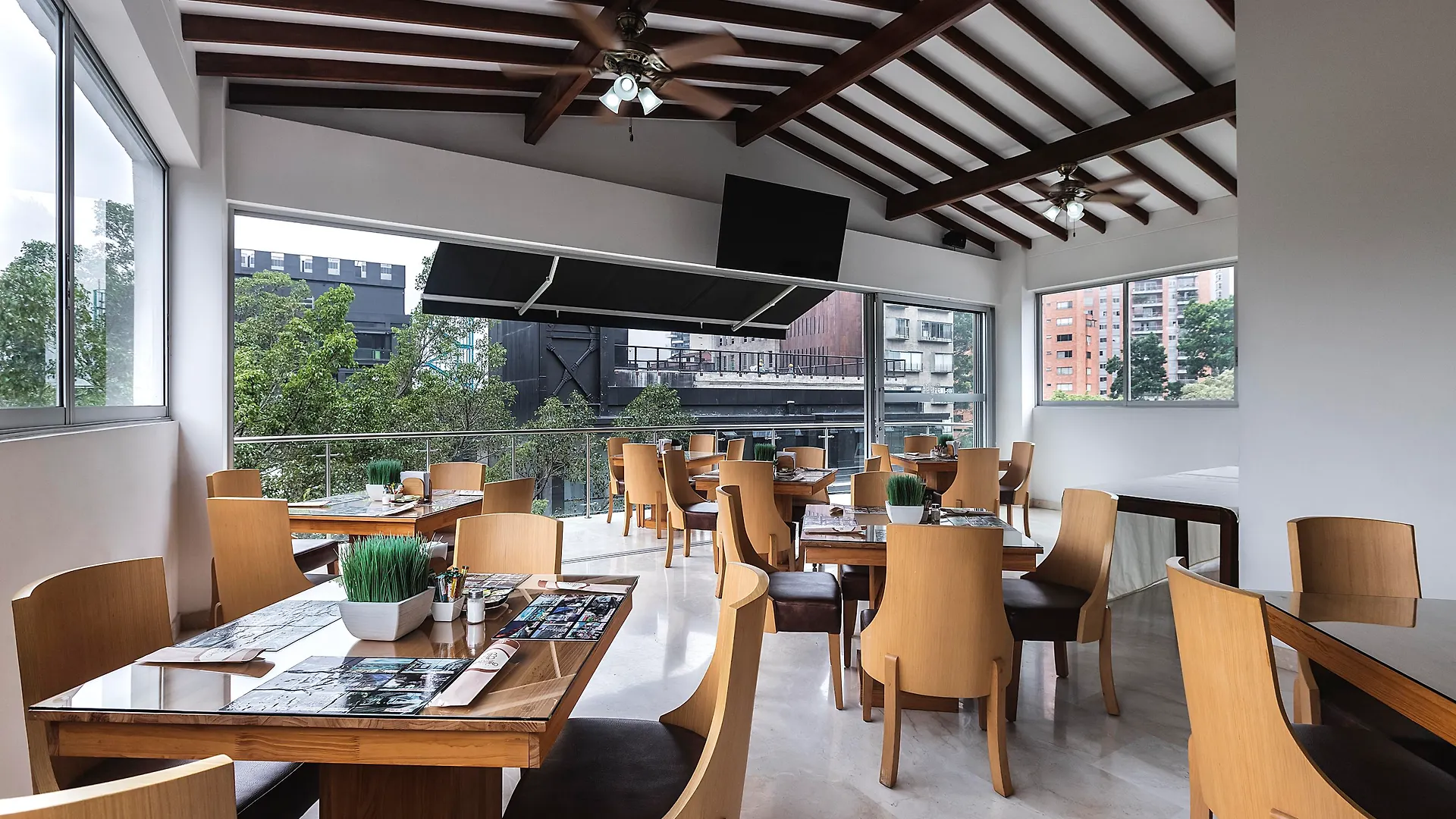Hotel Madeiro 메딜린